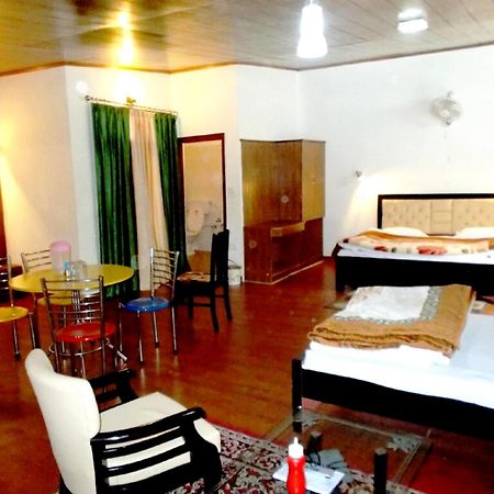 Goroomgo Moon Nainital Near Naini Lake - Parking & Lift Facilities -Hygiene And Spacious Room - Best Seller Exteriör bild