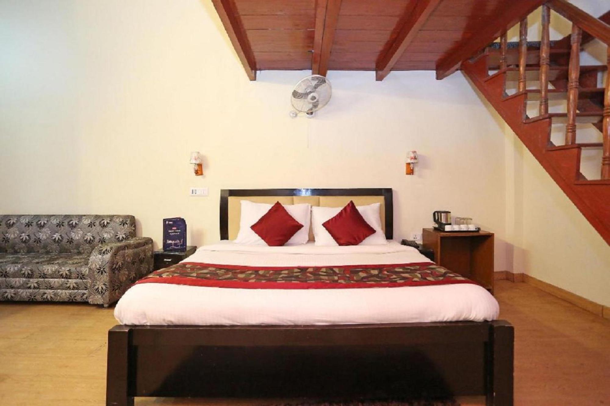 Goroomgo Moon Nainital Near Naini Lake - Parking & Lift Facilities -Hygiene And Spacious Room - Best Seller Exteriör bild