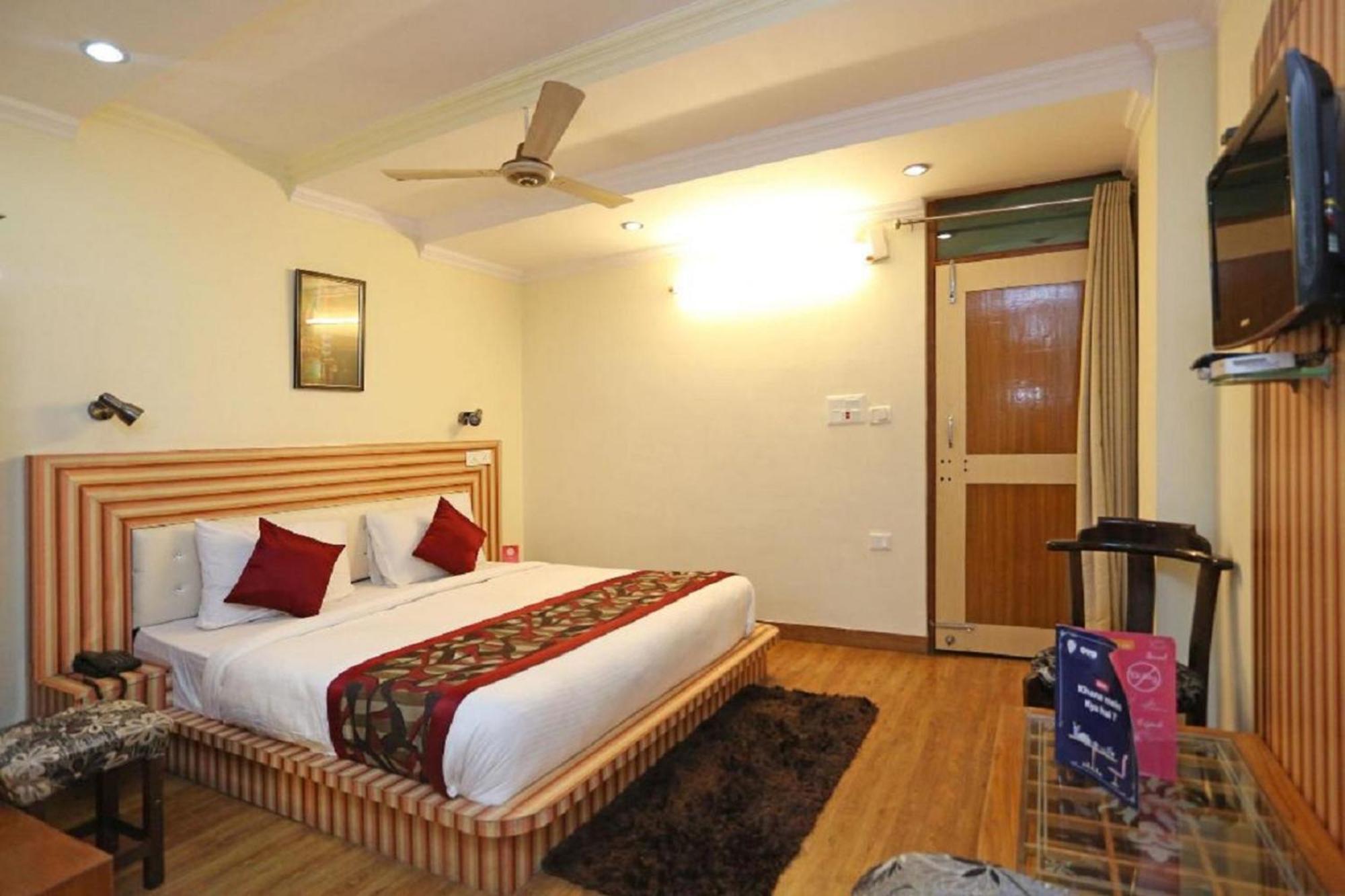 Goroomgo Moon Nainital Near Naini Lake - Parking & Lift Facilities -Hygiene And Spacious Room - Best Seller Exteriör bild